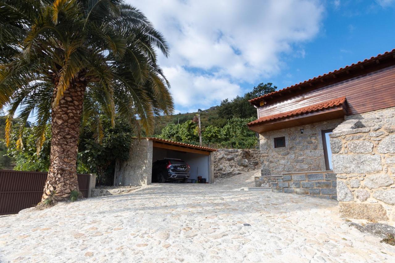 Abracos Dos Avos - Casas Do Monte Villa Vila Verde  Exterior photo